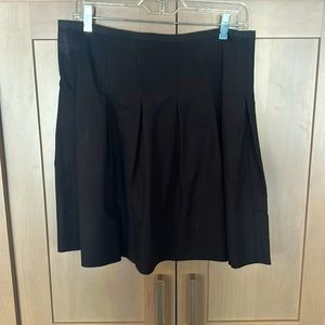 Black skirt with mild pleats